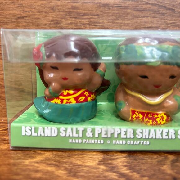 Island Salt and Pepper Shaker Set From Hawaii - Picture 2 of 4